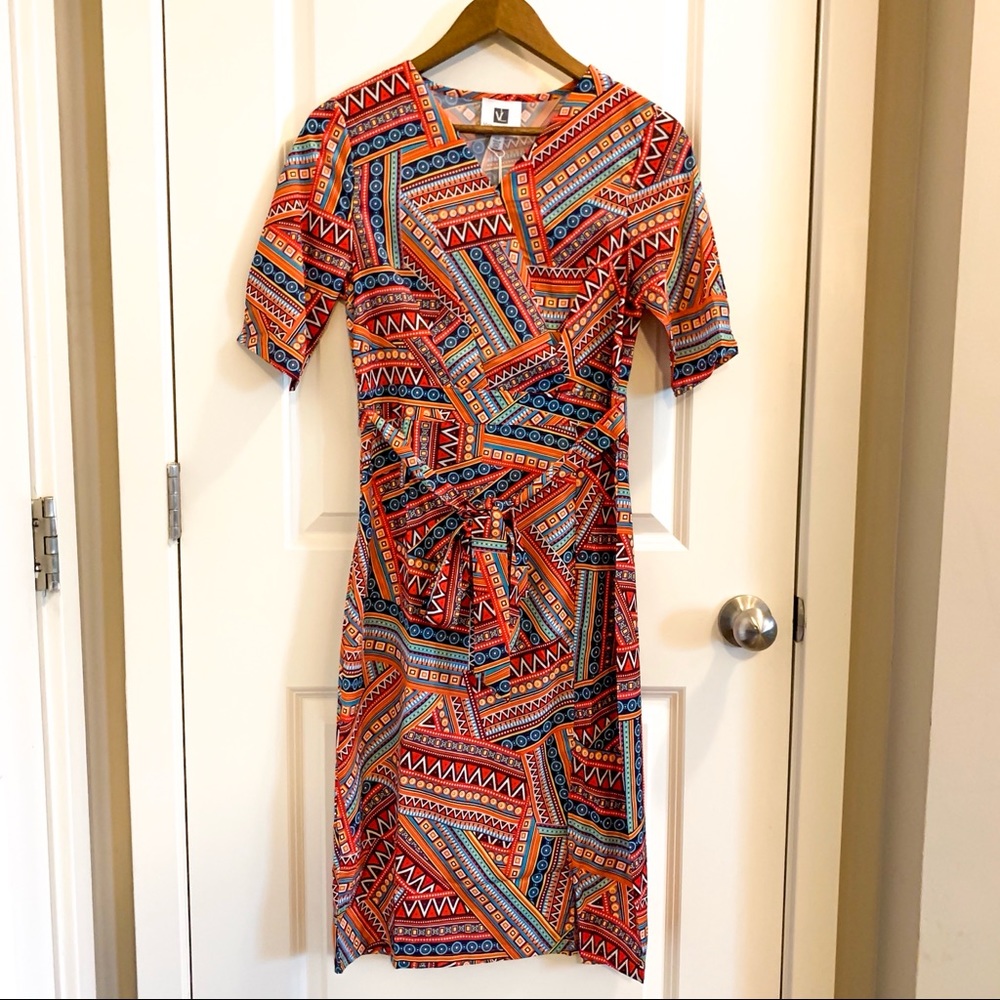 Vicky and Lucas Short Sleeve Printed Dress